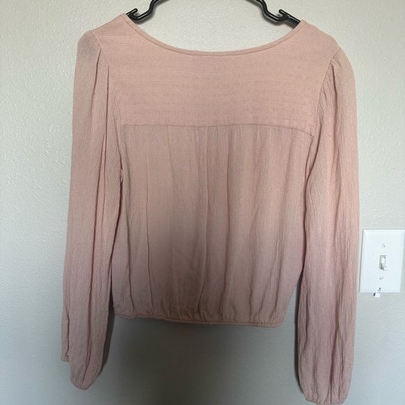 American Eagle Outfitters Blush Wrap Blouse Size Medium - Picture 7 of 7